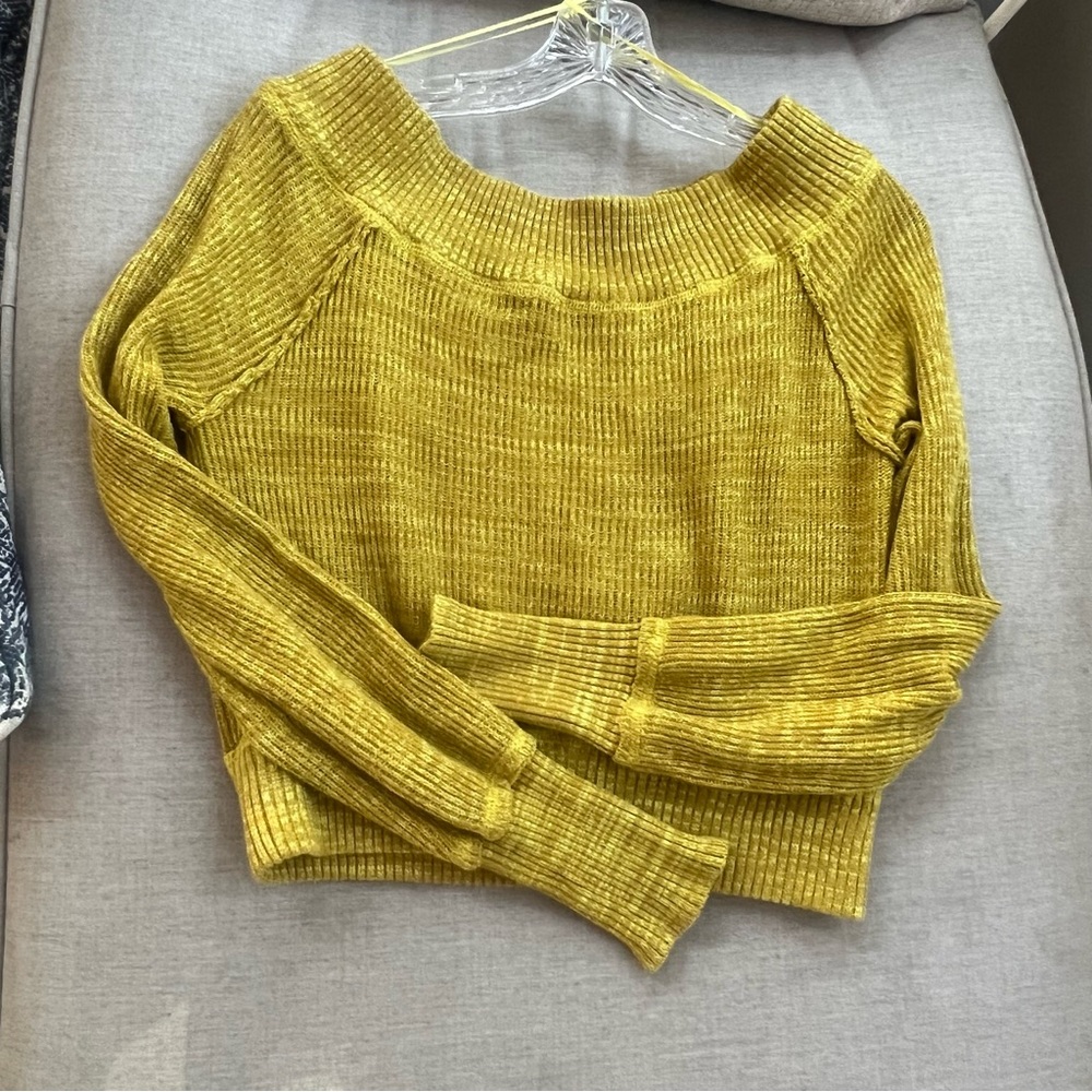 Free People Cropped Sweater - Picture 9 of 9